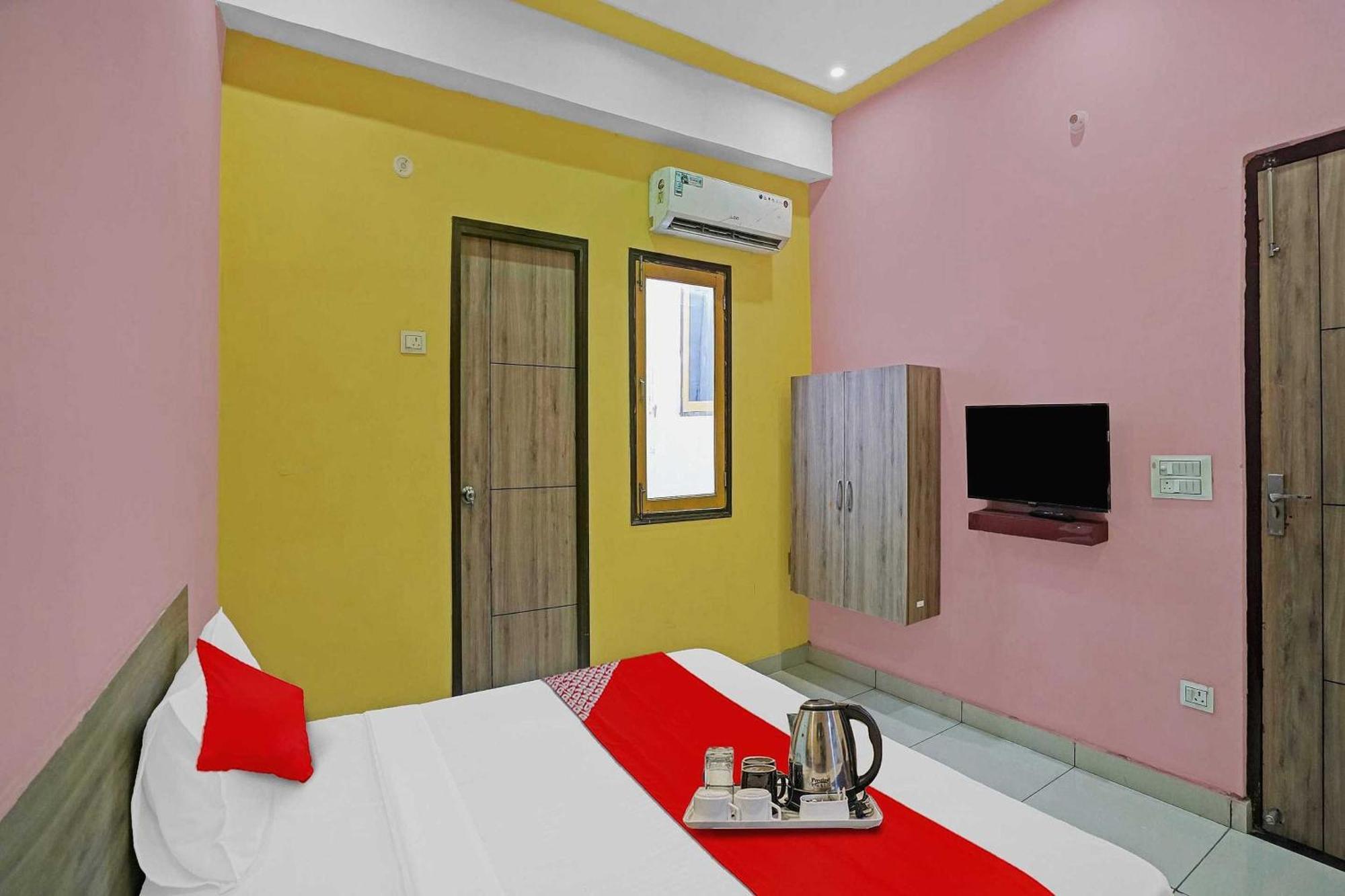 Hotel O Dahleez Нойда Экстерьер фото